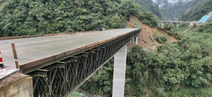 últimas notícias da empresa sobre Diverso Bailey Bridges de aço foi terminado na linha de Sichuan-Tibet  2